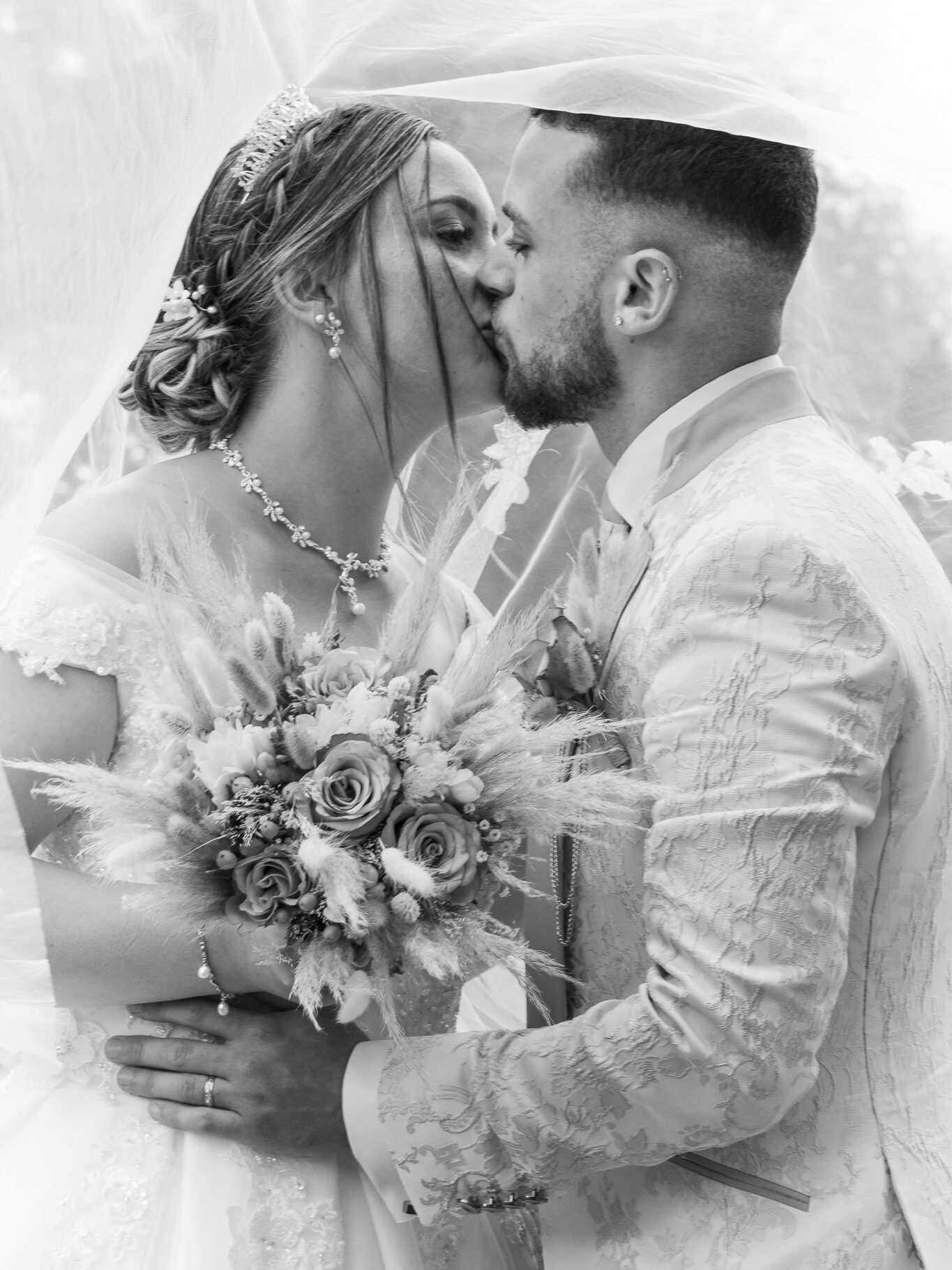 Photographie de mariage - couple heureux le jour J